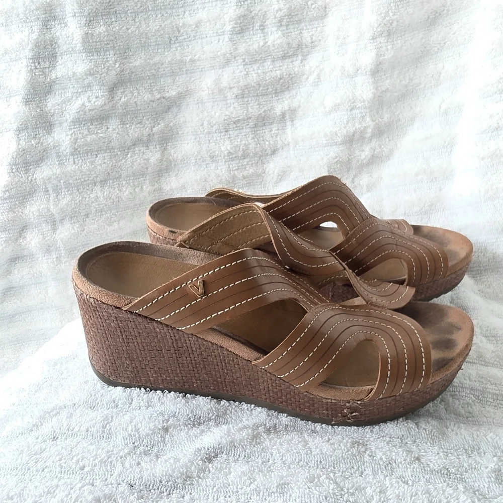VIONIC Malorie Raffia Platform Wedge Sandals  Womens 10M Carmel Beige *READ